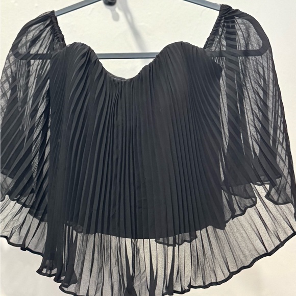 Guess Black Off-Shoulder Top - Picture 1 of 3